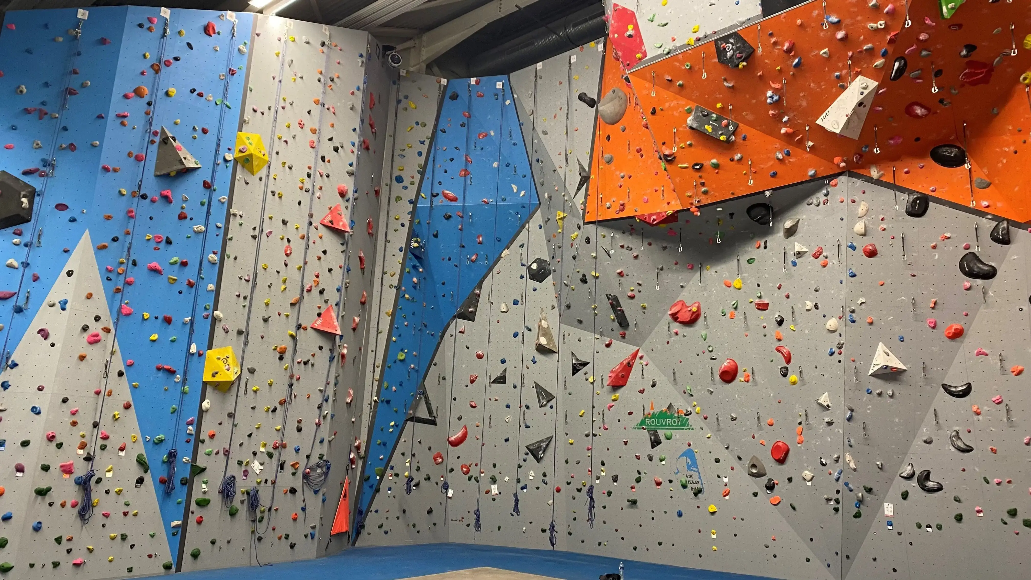 climbing.webp